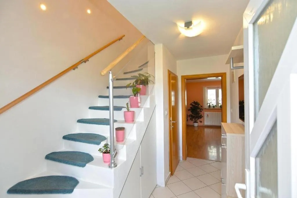 Apartment Apartman Eda Pula