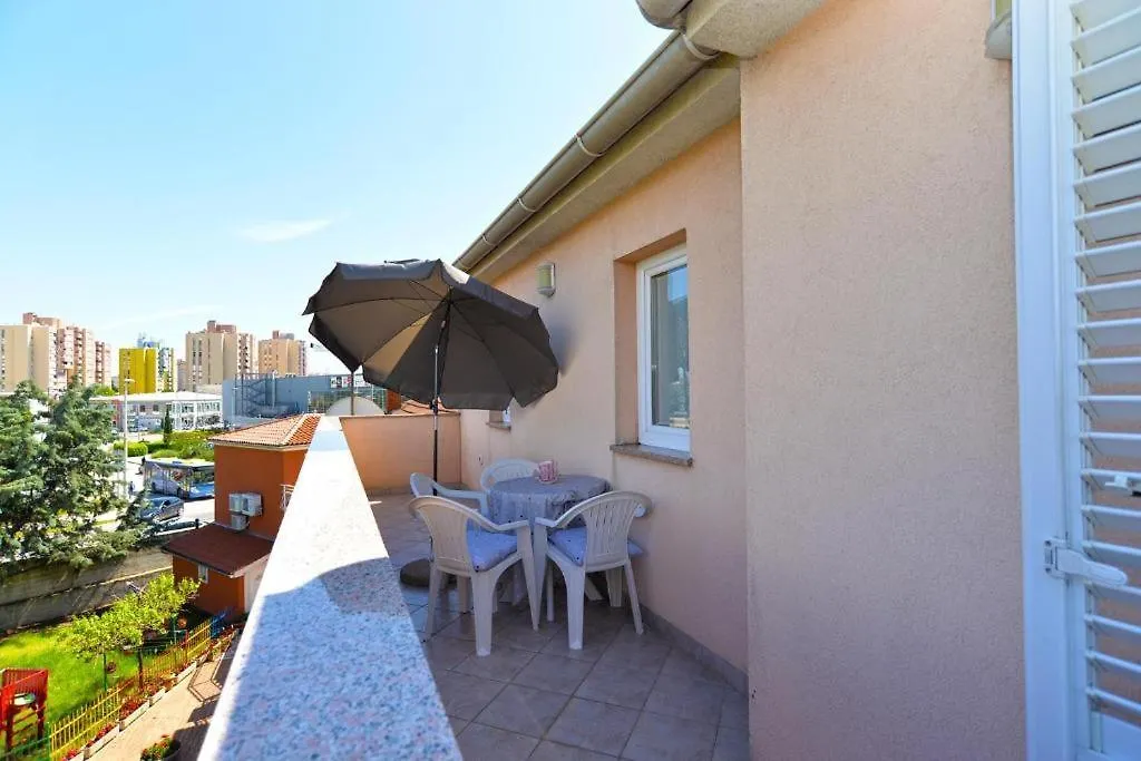 Apartment Apartman Eda Pula Croatia