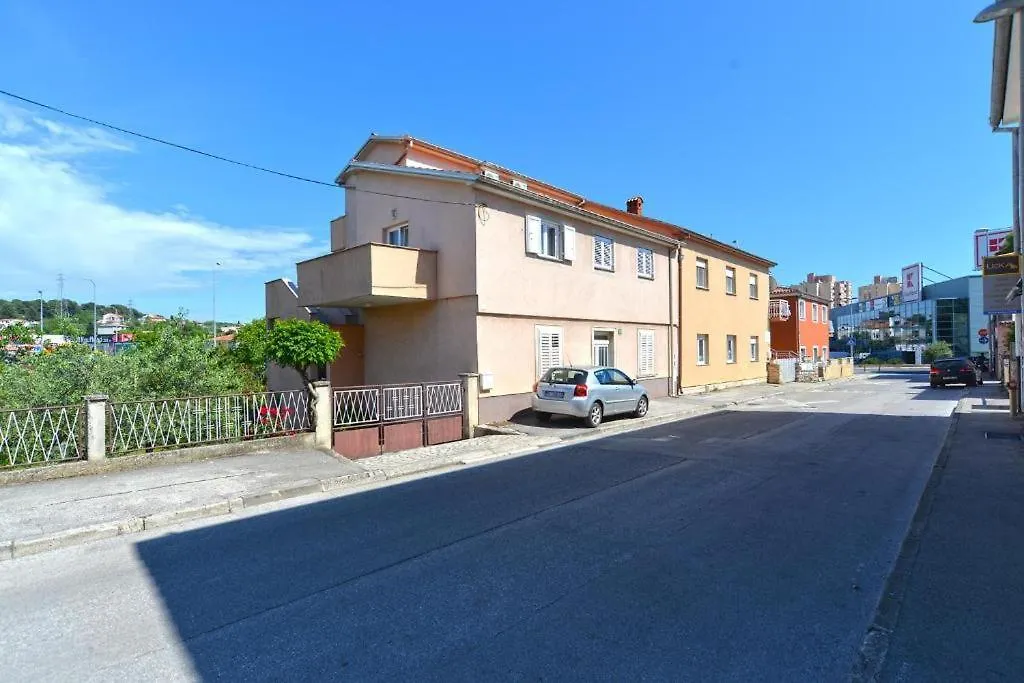 Apartment Apartman Eda Pula