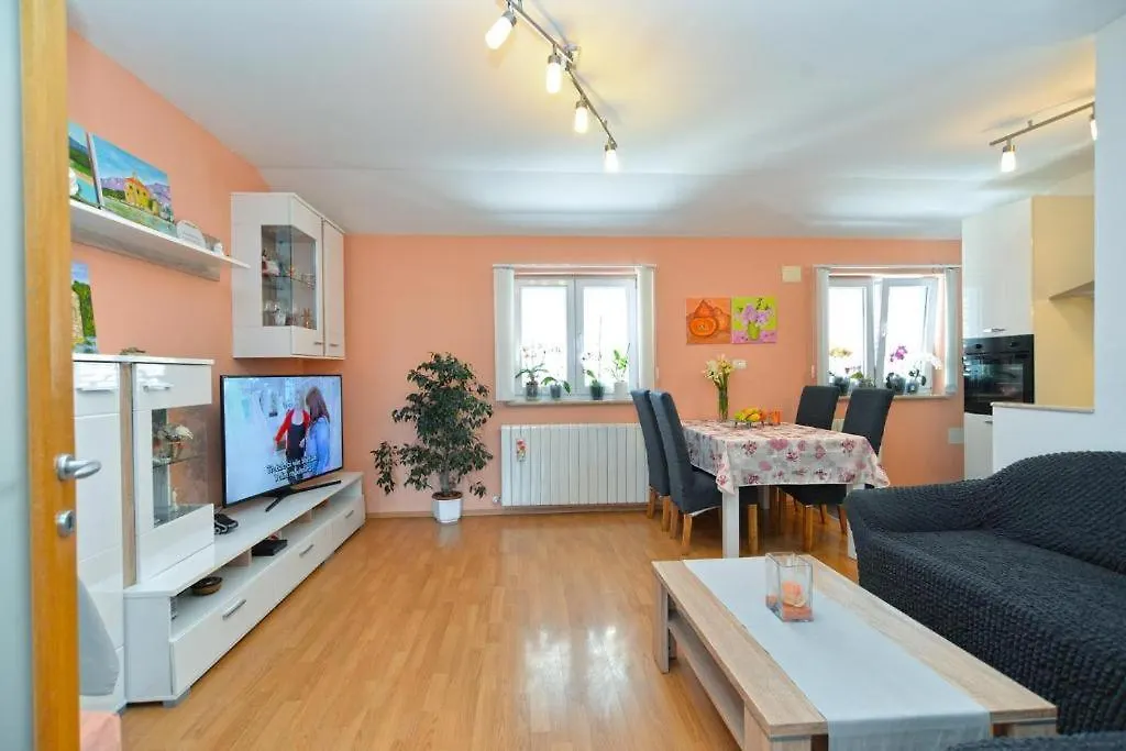 Apartment Apartman Eda Pula